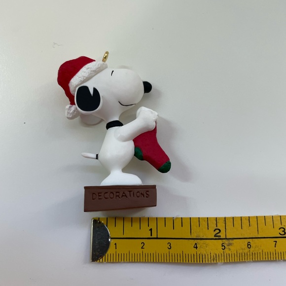 Snoopy Hallmark Keepsake Christmas Ornament 50th Anniversary 1999 - Picture 9 of 16